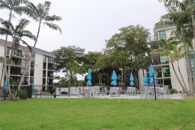 Building Photo - 1301 River Reach Dr