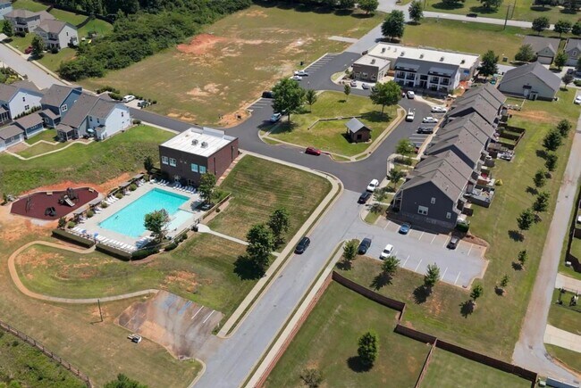 Building Photo - Move-In Ready-O'Neal Village, Greer, SC - 3 BD-2.5 BA - Plenty of space for Comfortable Living - ...