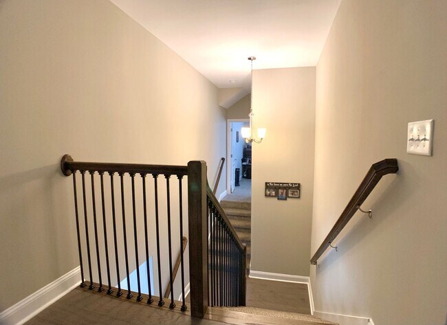 Building Photo - 1376 Apple Blossom Rd