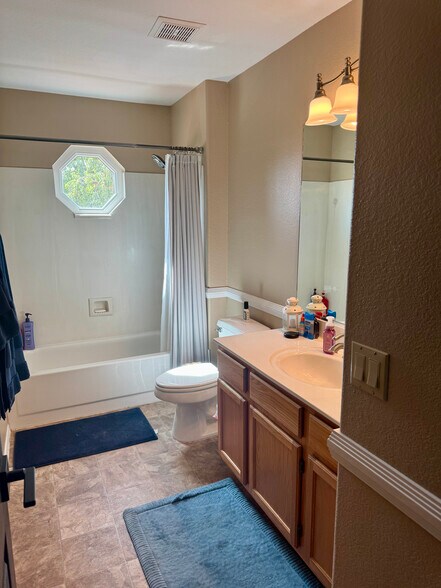 3 bedroom 2.5 bathroom Las Sendas Home For Rent Mesa Arizona - 3821 N Sawtooth Cir
