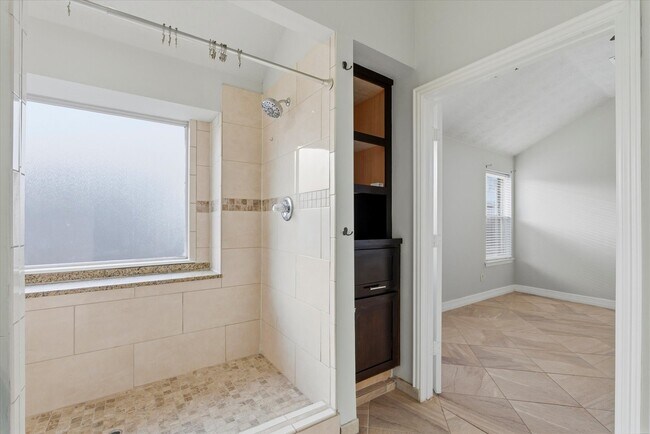 Building Photo - 4515 Chetco Ln