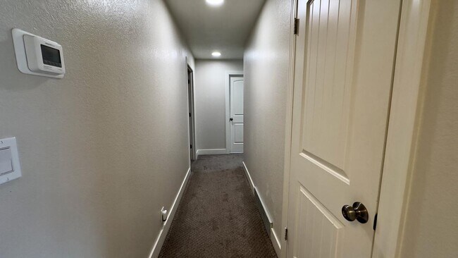 Building Photo - 410 N 250 W