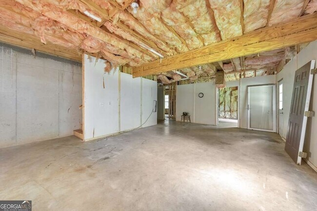 Building Photo - 1086 South Gordon Rd SW