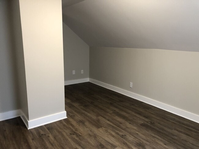 Building Photo - Spacious 4-Bedroom Home in Kentwood – Minutes from Grand Rapids