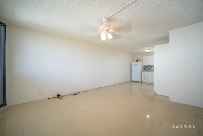 Building Photo - $2,100 / 2br - 700ft2 -| 2bd/1ba Renovated...