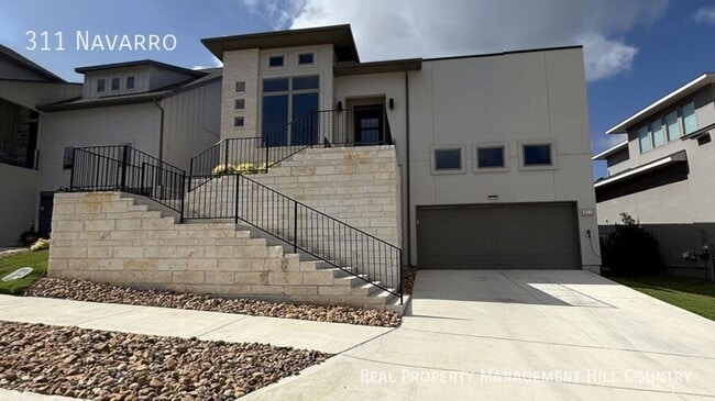 Primary Photo - 311 Navarro-