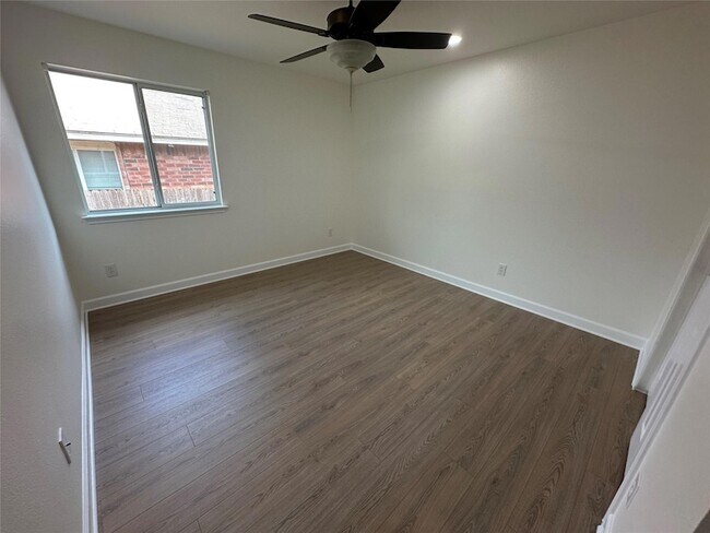 Building Photo - 3309 Blue Ridge Dr