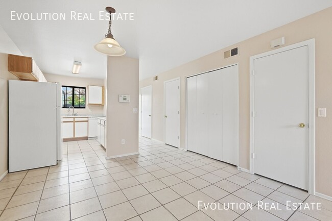 Building Photo - 455 S Mesa Dr