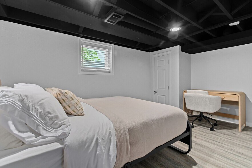 Building Photo - 1114 Meacham St