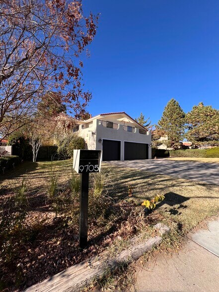Building Photo - 9705 Pebble Beach Dr NE
