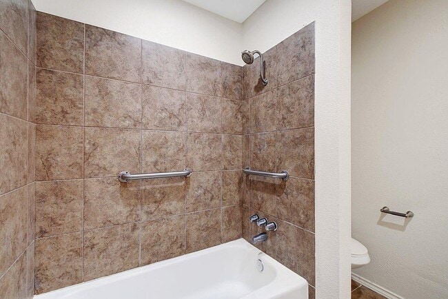 Building Photo - 6108 Cherrylawn Cir