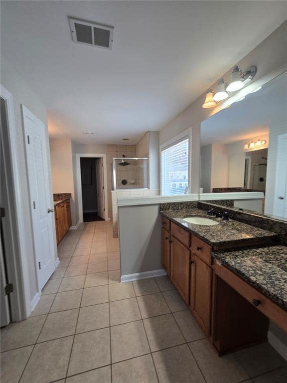 Building Photo - 3845 Dalwood Dr