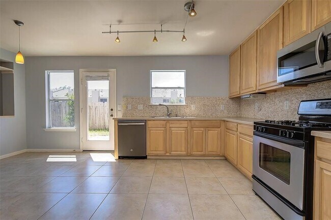 Building Photo - 6707 Wild Pecan Trail