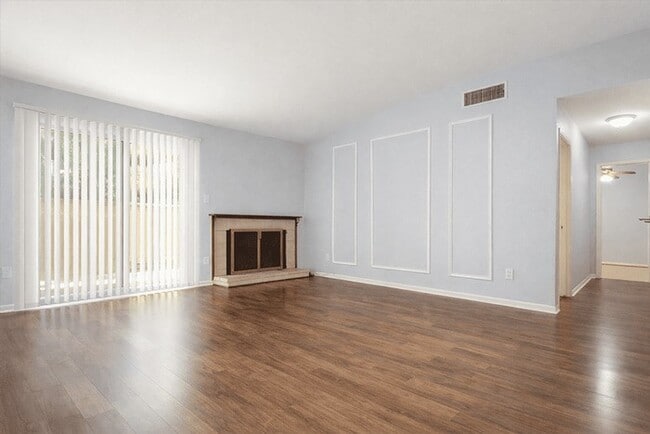 Building Photo - 8100 Cambridge St