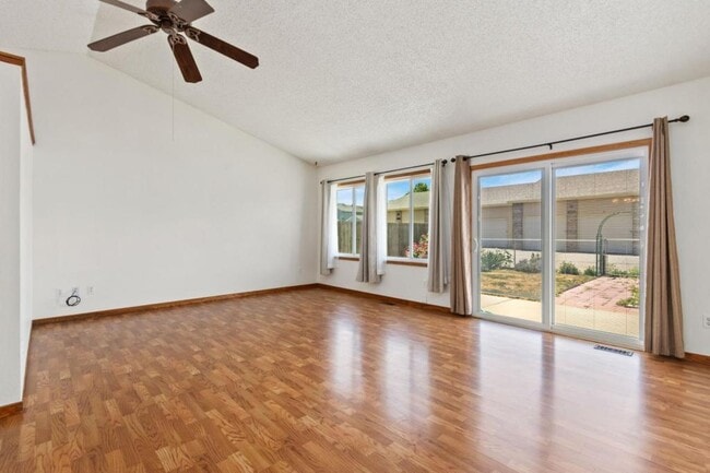 Building Photo - 4243 Pin Oak Dr