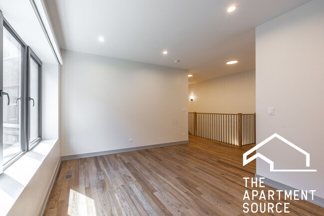 Building Photo - 1329 W Estes Ave
