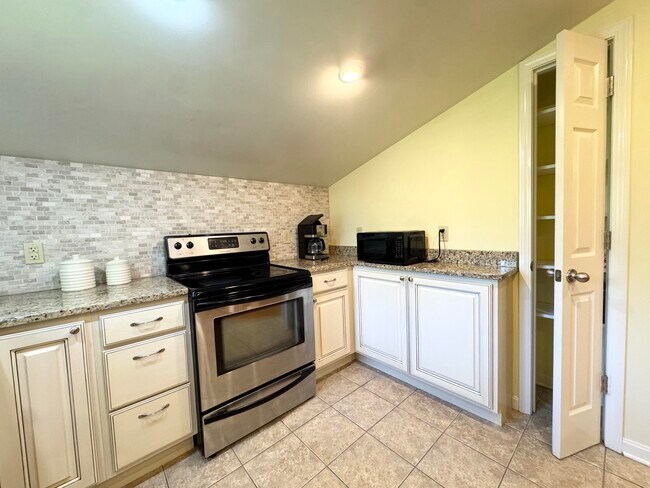 Building Photo - 1065 Mackey Pike