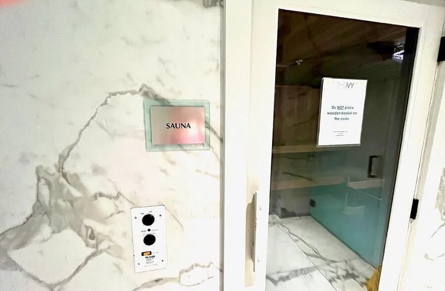 Building Photo - 90 SW 3rd St