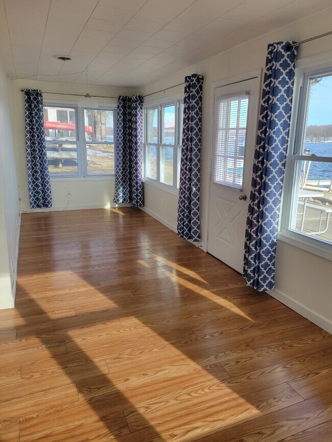 Dining Room View 1 - 5207 N Shore Dr
