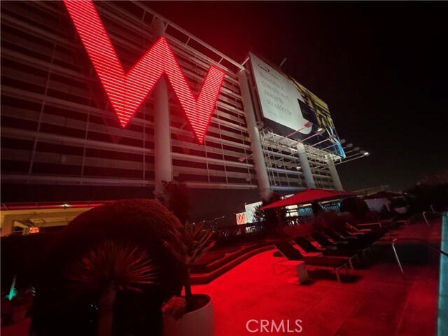 Building Photo - 6250 Hollywood Blvd