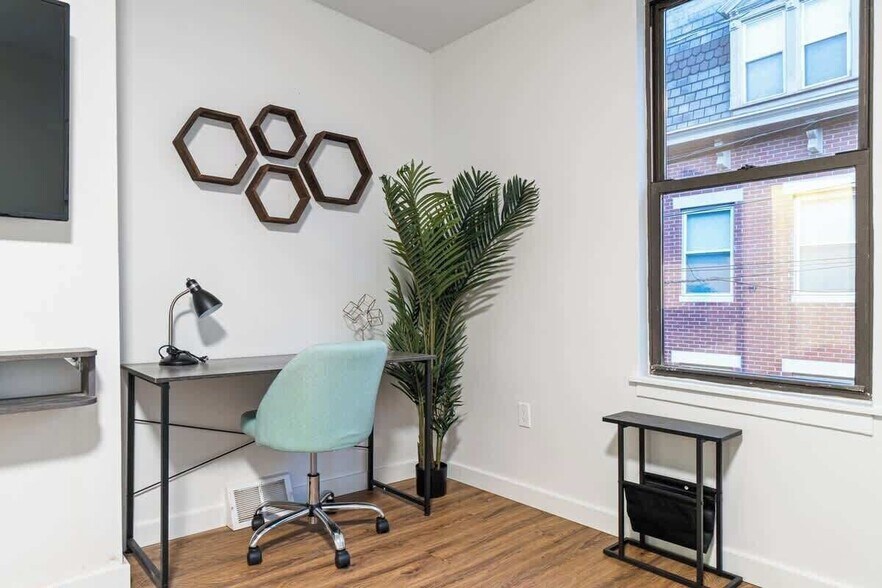 Master Bedroom Desk - 523 Alpine Ave