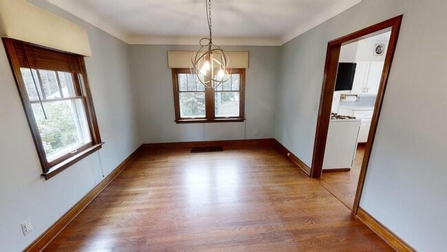 Building Photo - 1205 Miller Ave