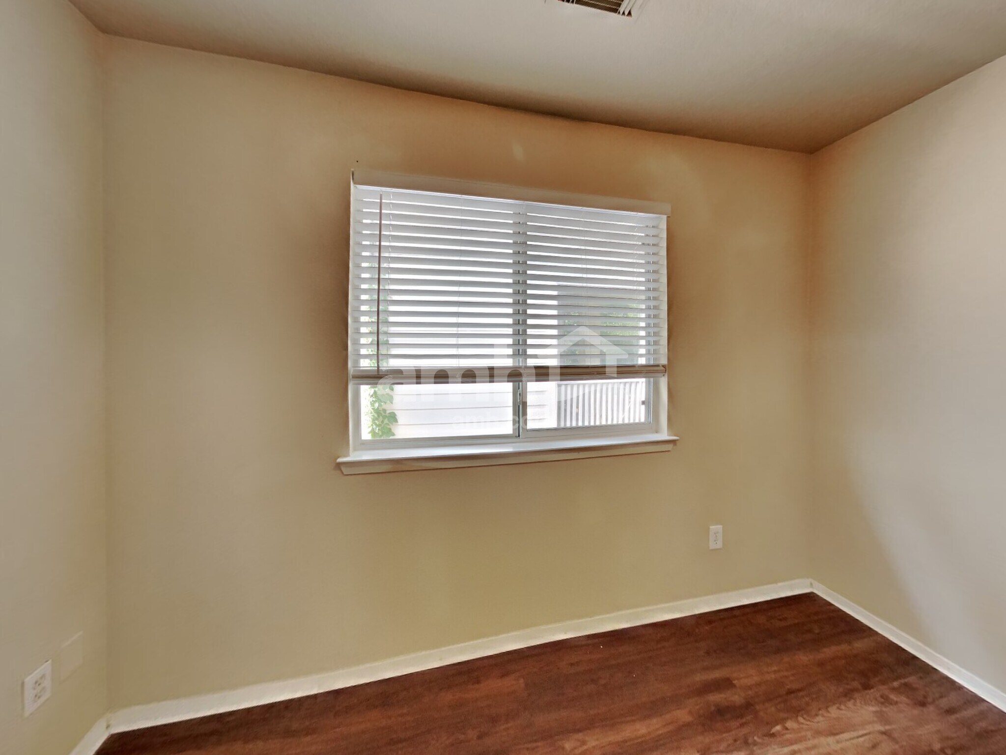 Building Photo - 26893 Kings Park Hollow Dr