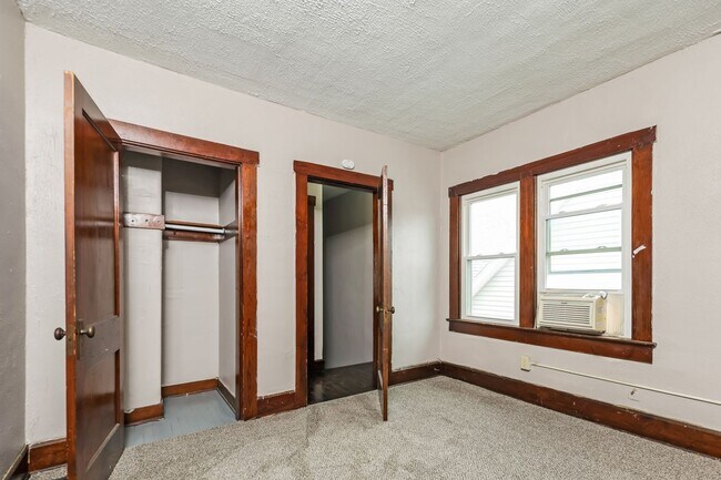 Building Photo - 327-329-329 N Shaffer St