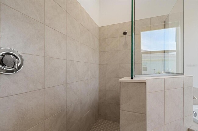 Building Photo - 17118 Jadestone Ct