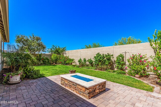 Building Photo - 8828 W Palo Verde Dr