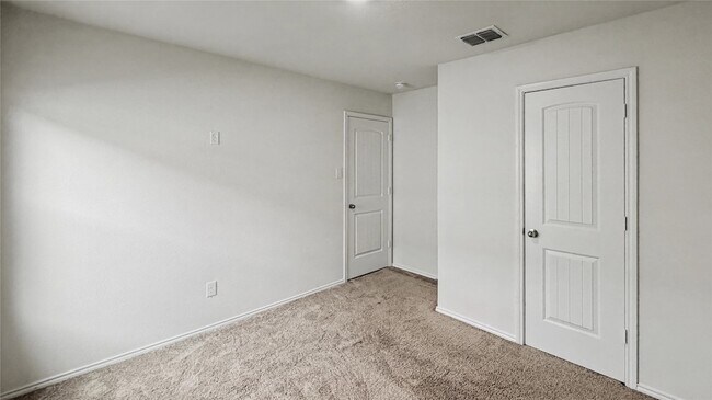 Building Photo - 1816 Barrie Wy