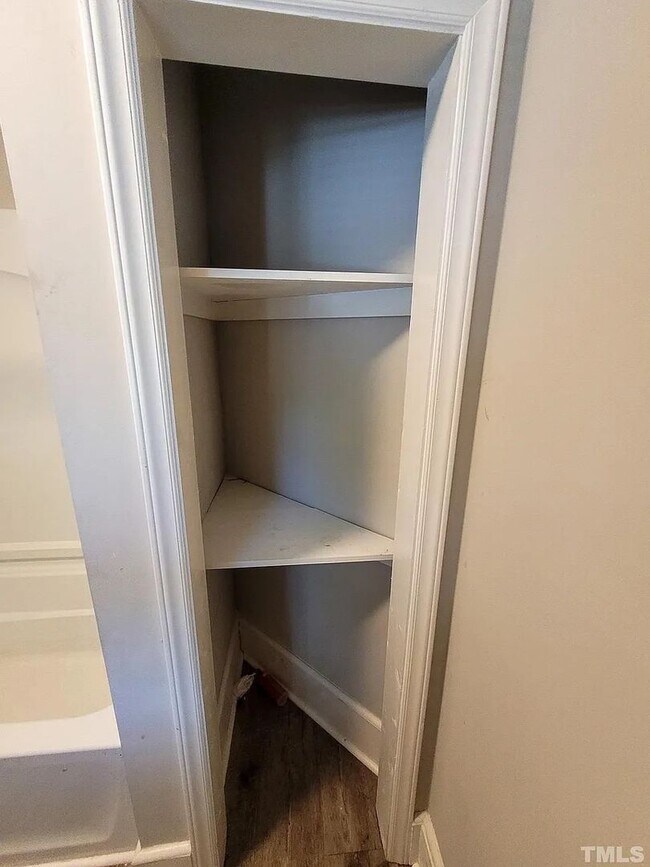 Building Photo - Gorgeous One Bedroom Home Coming soon!