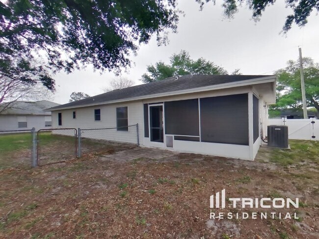 Building Photo - 6711 Lemon Tree Dr