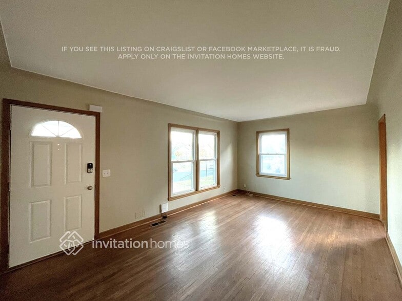 Building Photo - 5240 S 28th Ave