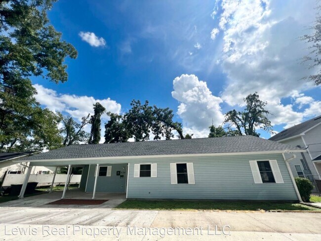 Primary Photo - 4 br, 2 bath House - 429 Brevard St