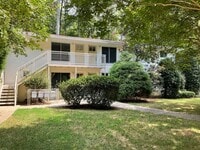 Building Photo - Spacious Carrboro Condo ready for August Move In!
