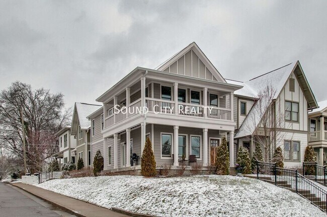 Building Photo - 1801 Sevier St