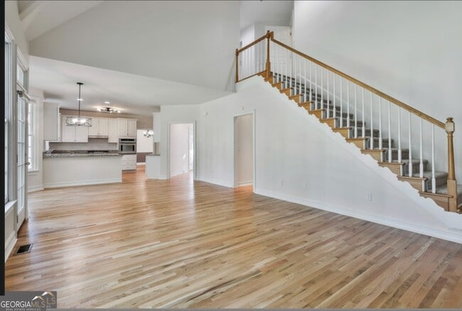 Building Photo - 1202 Loxley Cir