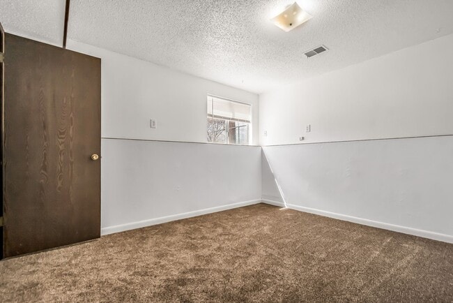 Building Photo - Charming Townhome in Beautiful Rangely, CO