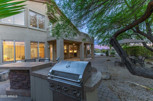 Building Photo - 10875 E Mirasol Cir