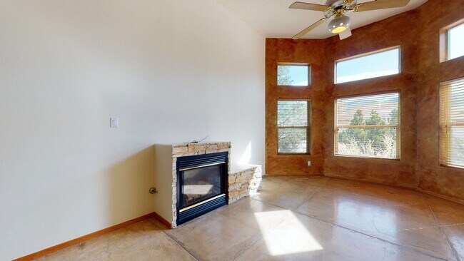 Building Photo - BEAUTIFULL 3 Bedroom  2 Bath IN THE FOOTHILLS