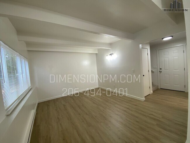 Building Photo - 310 Bedrock Dr