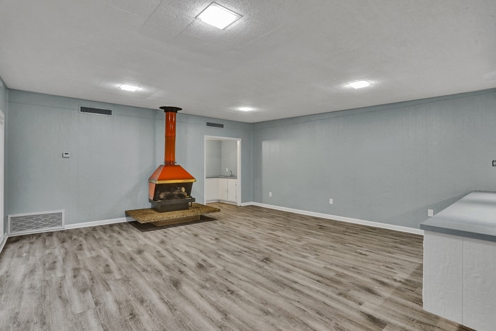 Building Photo - 5365 Jamaica Dr