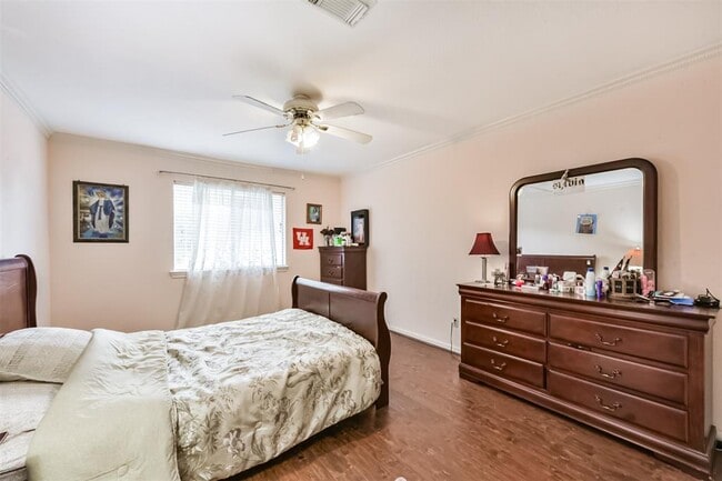 Building Photo - 1306 N Gabriel River Cir