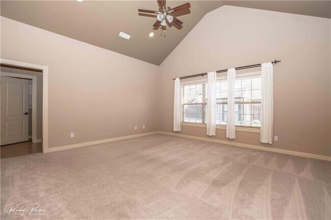 Building Photo - 6502 Hearth Stone Dr