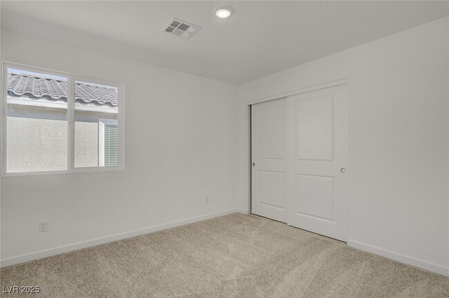 Building Photo - 8532 W Agate Ave