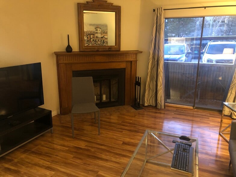 Building Photo - 505 Oppenheimer Dr