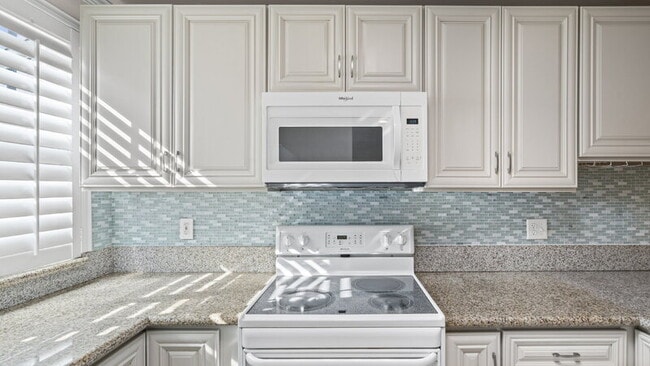 Building Photo - 1281 34th St