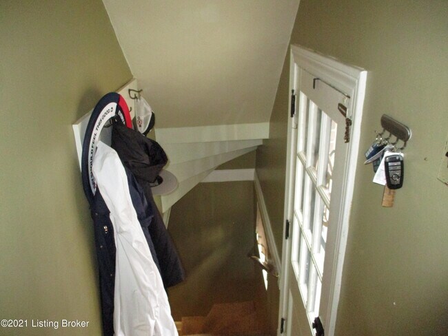 Building Photo - 3342 Dayton Ave