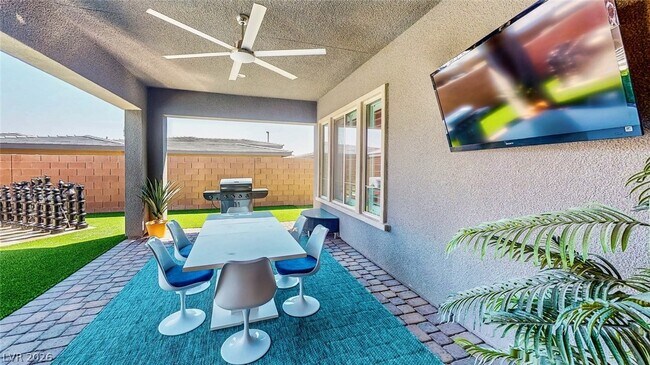 Building Photo - 6714 Desert Crimson St